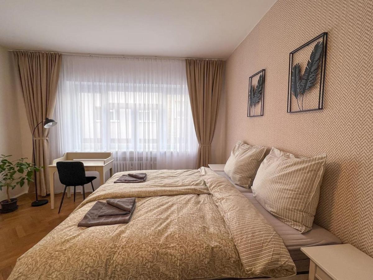 96M2 Of Comfort And Style: 4Bd Apartment In Old Town Bratislava Exterior photo