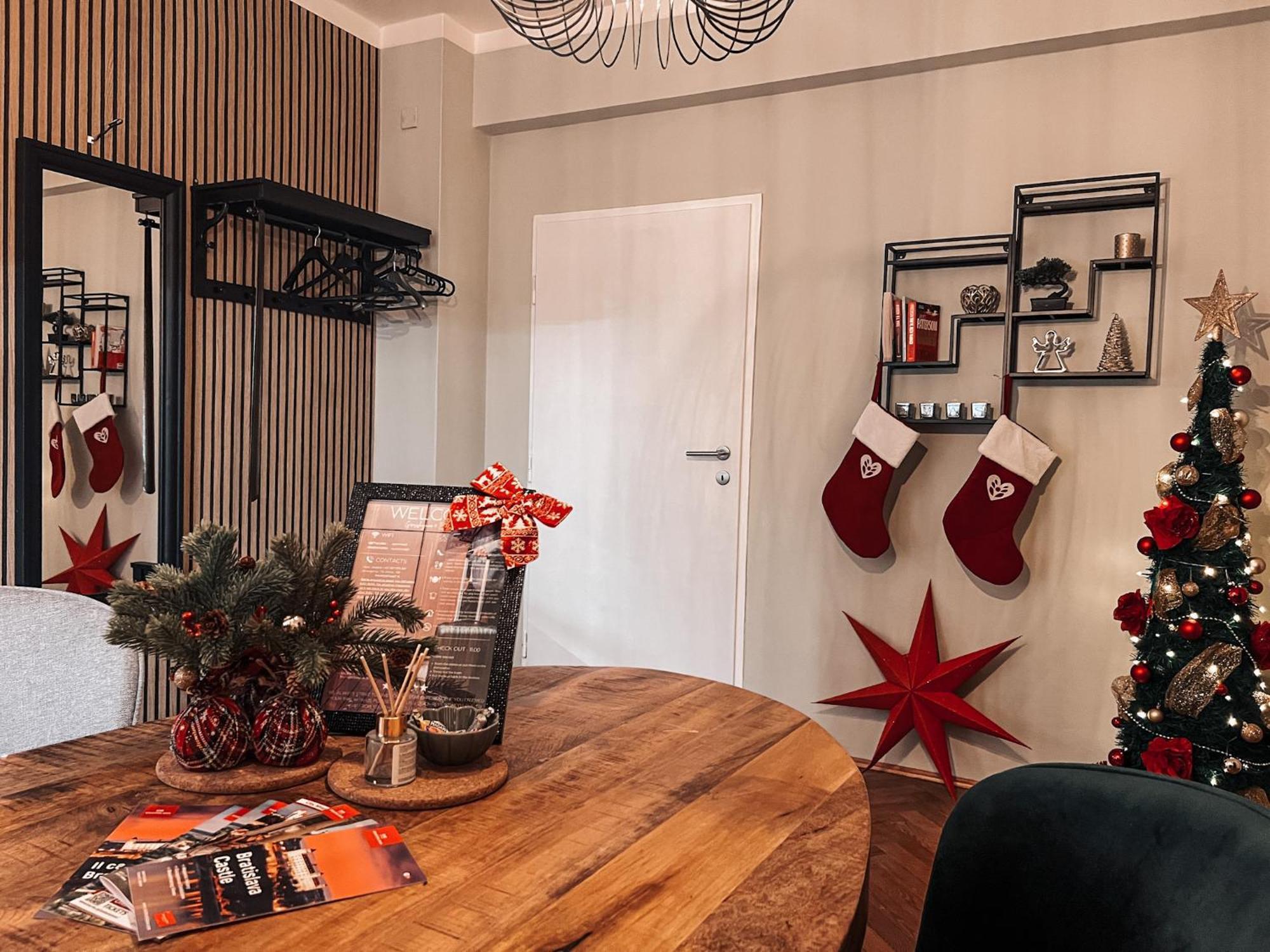 96M2 Of Comfort And Style: 4Bd Apartment In Old Town Bratislava Exterior photo